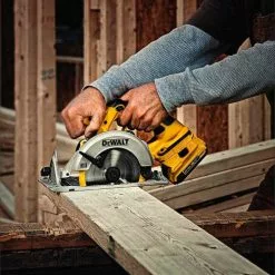 DeWALT® DCA1820 20-Volt MAX Lithium-Ion Battery Adapter for 18-Volt Tools -Power Tool Batteries Shop B2230126 E 1