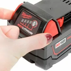 Milwaukee® 48-11-1828 18V Li-Ion M18 Battery 3Ah Extended Capacity 12 Milwaukee® 48-11-1828 18V Li-Ion M18 Battery 3Ah Extended Capacity -Power Tool Batteries Shop B251245 04